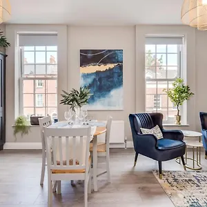  Apartment Apartments: Botanic