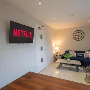  Apartment Family Sleeps 6 In Botanic Queens Area